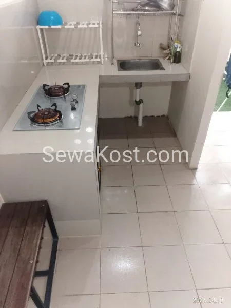 Foto 12 d'Loft kost Exclusive Putri KIIC SURYACIPTA KIM GA