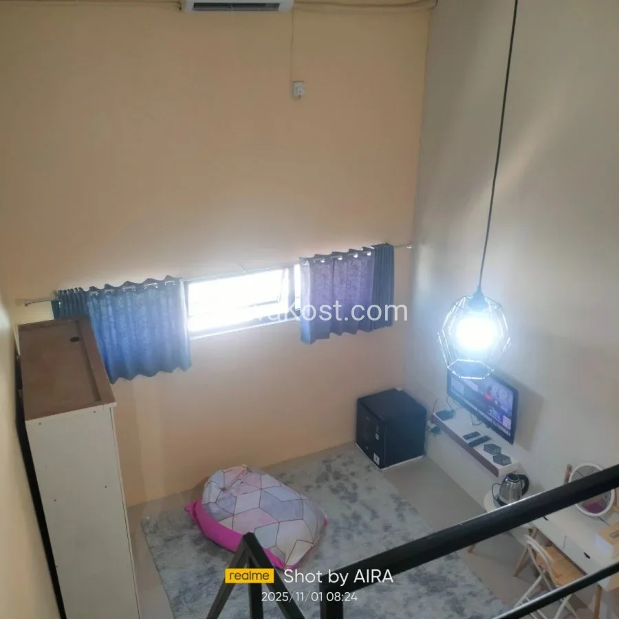 Foto 5 d'Loft kost Exclusive Putri KIIC SURYACIPTA KIM GA