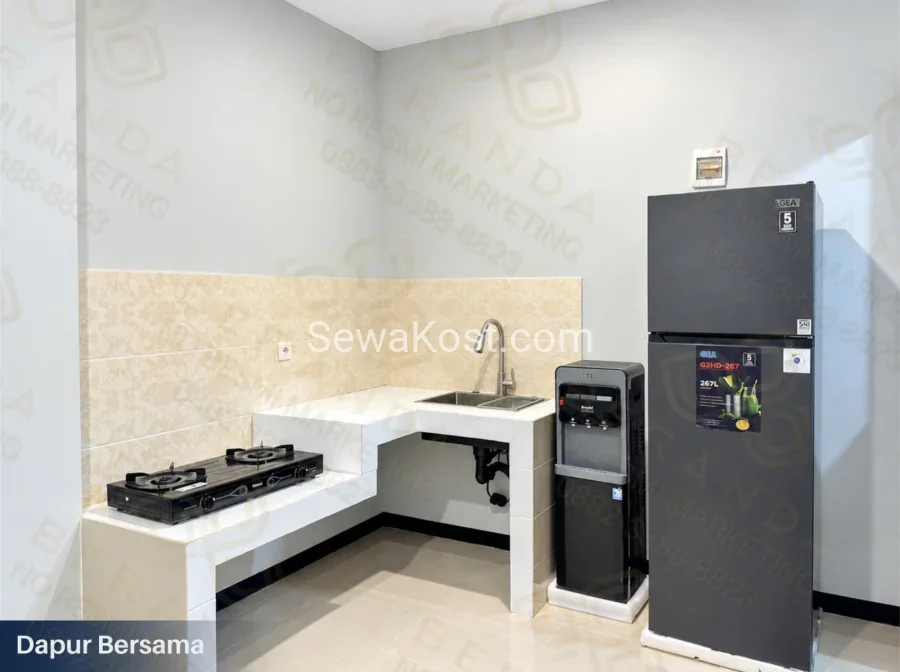Foto 15 Kost Exclusive Campur Tomang Roxy Jakarta Barat