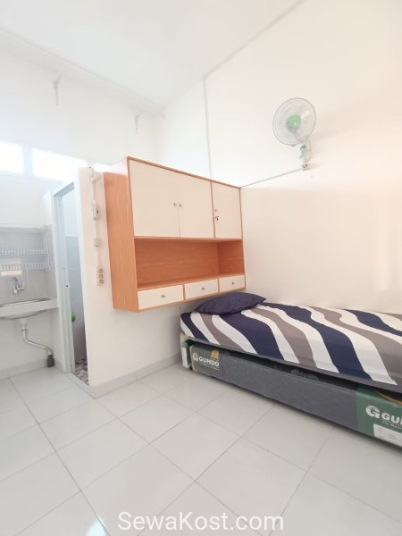 Foto 15 Kost Putri Alhizam di Malang