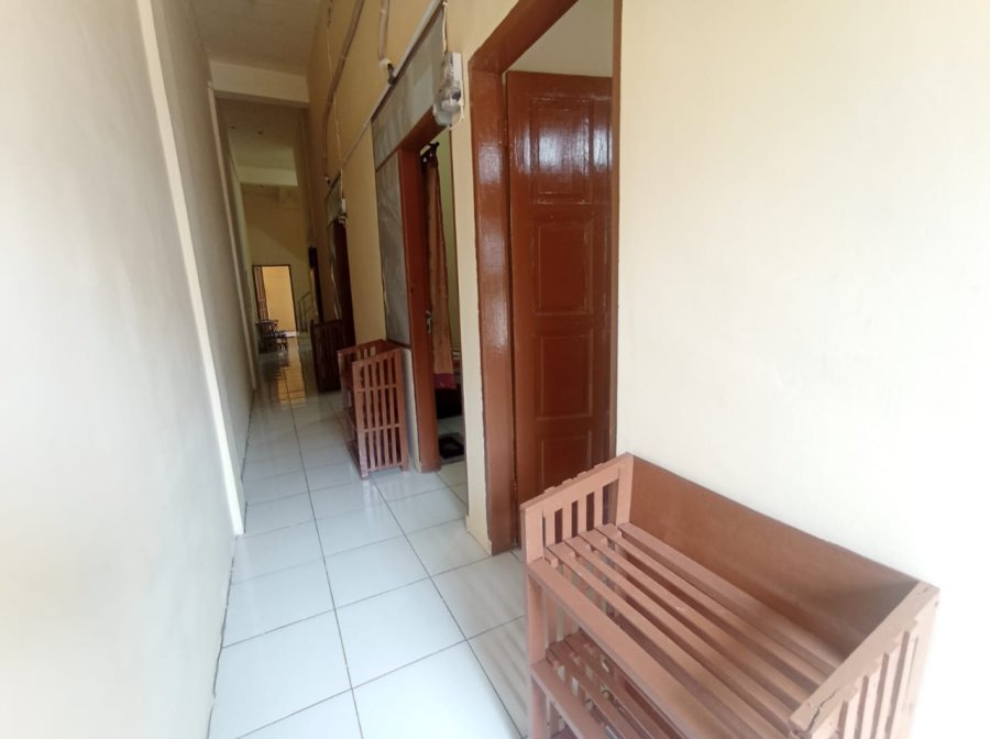 Foto 3 Three Building Kost